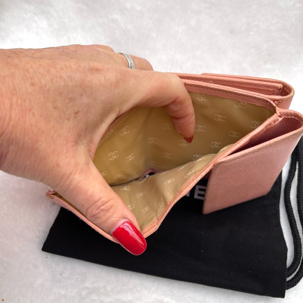 Chanel CC Pink Sevruga Leather compact Wallet - Picture 8 of 11